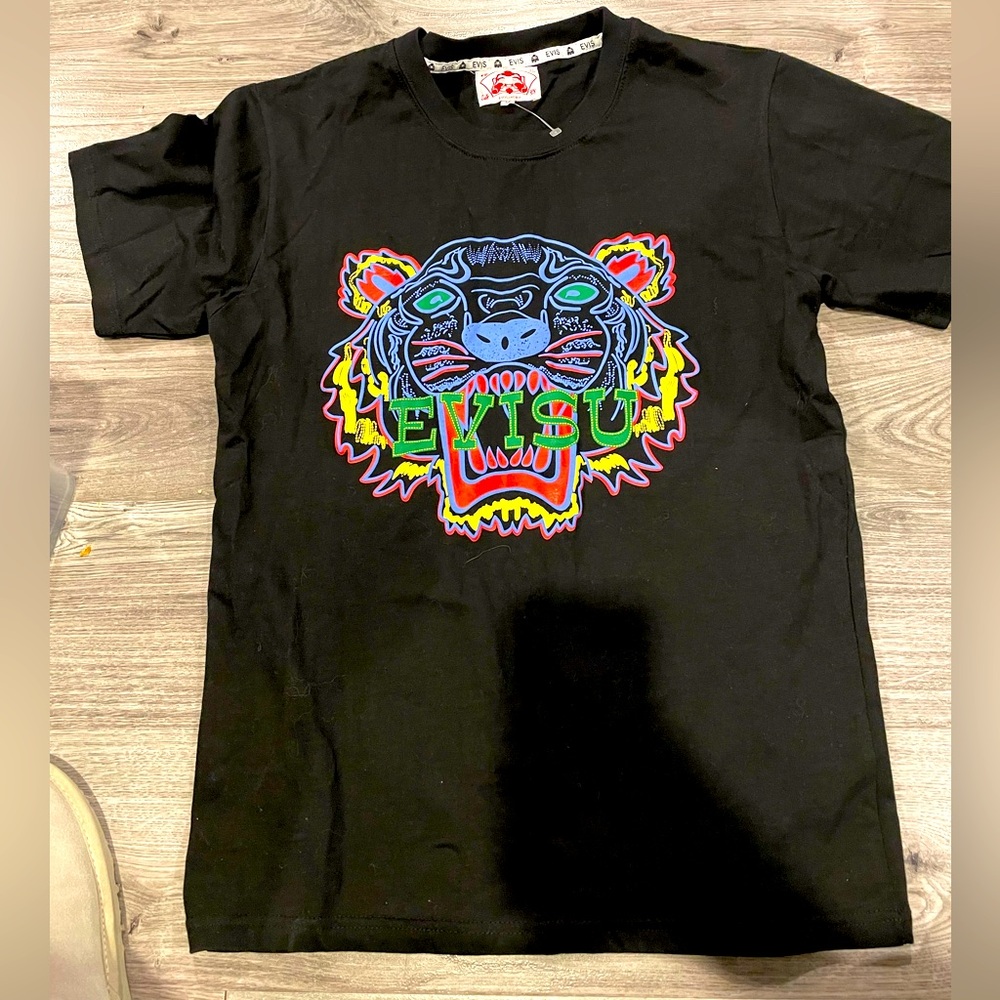 BNWT Authentic EVISU T-shirt Japan Streetwear Brand Size Medium